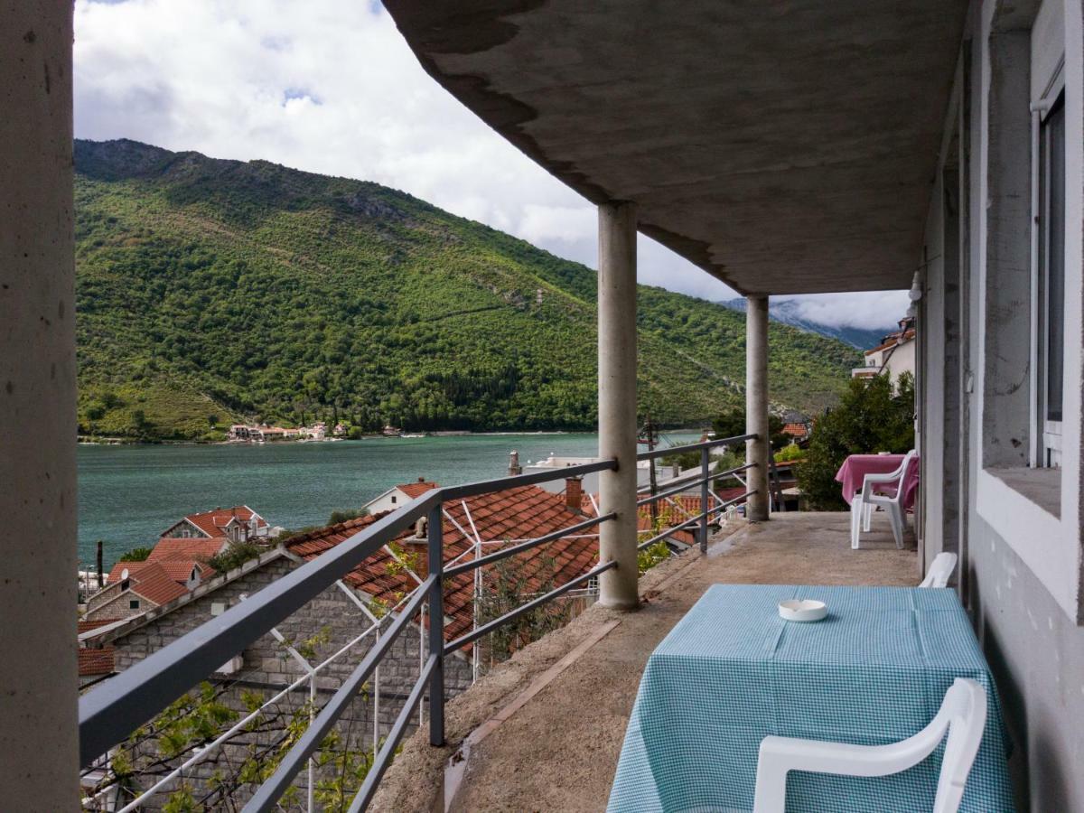Apartments Eftimov Tivat Exterior photo